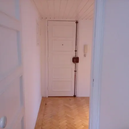 Guest house Voyage 63 Lisbon